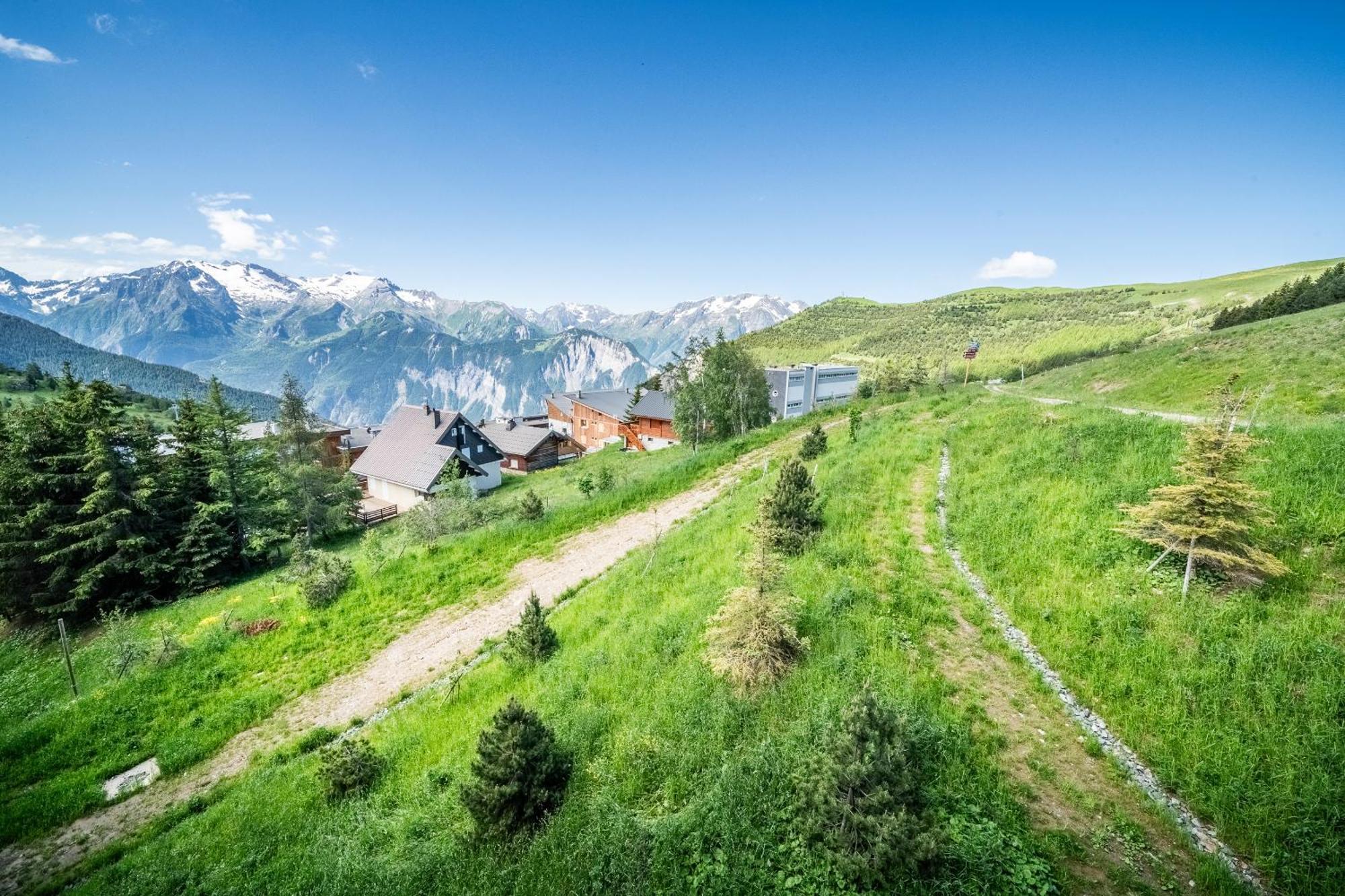 Residence Hameau De Clotaire Alpe D'Huez - By Emerald Stay Zewnętrze zdjęcie