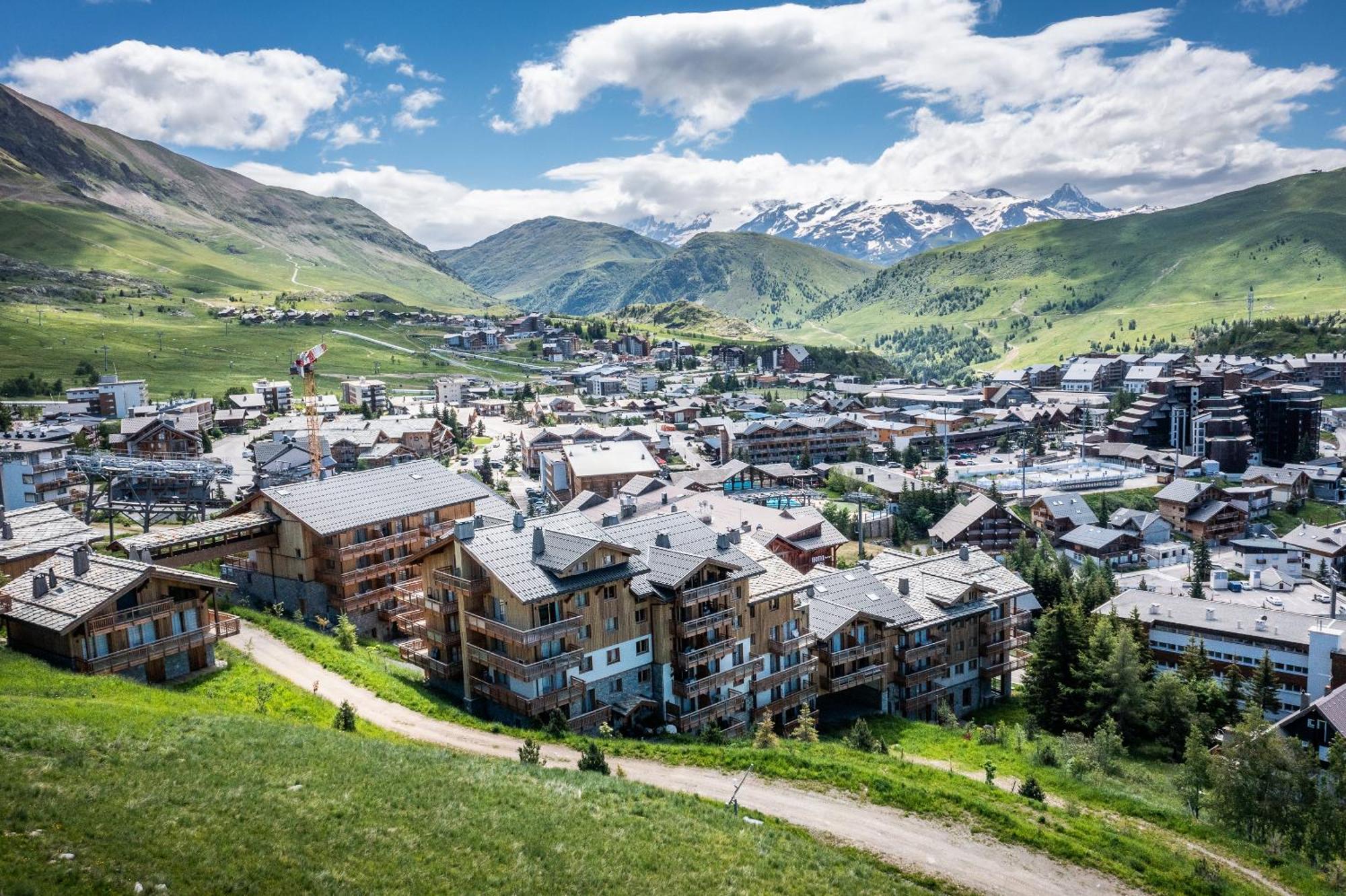 Residence Hameau De Clotaire Alpe D'Huez - By Emerald Stay Zewnętrze zdjęcie